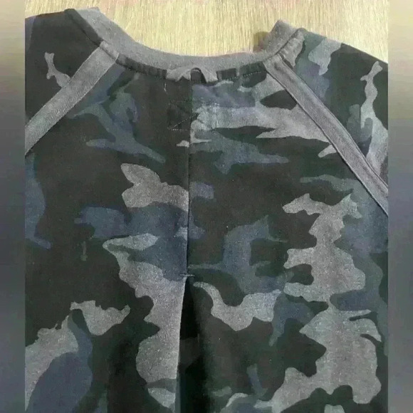 Prana womens Camo Sweatshirt, size Xsmall XS gray blue black - Picture 5 of 8